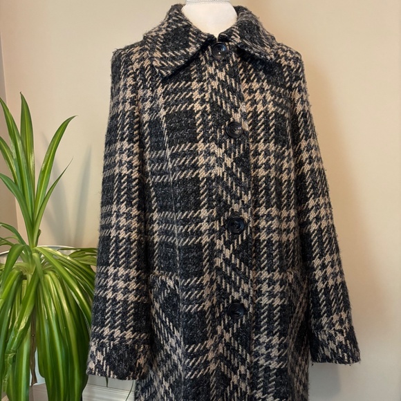 Houndstooth ladies winter coat - Picture 2 of 4